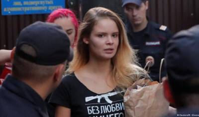 Сергей Тельнов - Участница Pussy Riot Никульшина арестована на 15 суток за неповиновение полицейским - newizv.ru - Москва - Санкт-Петербург