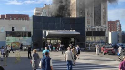 Питер Онлайн - После пожара в магазине "Окей" в Озерках никто не пострадал - piter.tv - Санкт-Петербург - р-н Выборгский