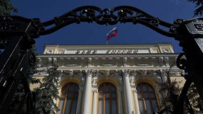 Владимир Путин - Джо Байден - ЦБ повысил курс доллара на завтра до 72,5 рублей и понизил курс евро - iz.ru - Женева