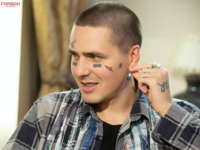 Рэпер Face: Меня воспитывали в духе: "Мы тебя кормим, поим, ты у нас живешь. Че тебе еще надо? Че ты такой из себя странный?" - gordonua.com