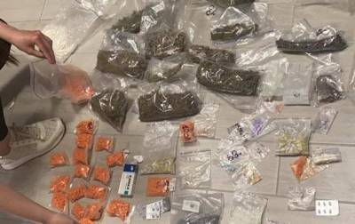 В Киеве на почте задержали наркокурьера - korrespondent.net - Киев