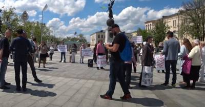 "Люди устали": медики взбунтовались в центре Харькова, кадры - politeka.net - Харьков