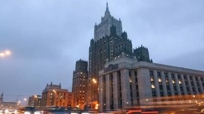 Владимир Зеленский - Мария Захарова - МИД РФ обвинило Киев в уклонении от диалога с ДНР и ЛНР - vm.ru - Украина - Киев - ДНР - ЛНР