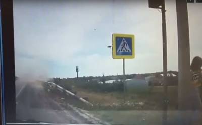 В сети появились кадры с места смертельного ДТП в Миллерово - privet-rostov.ru - Луганск - Камаз