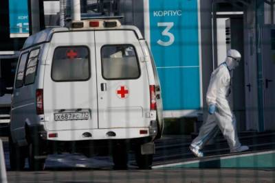 Сергей Собянин - Собянин заявил о близости новых жестких ограничений по коронавирусу - mk.ru - Москва