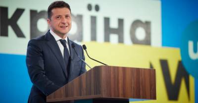 Владимир Зеленский - Владимир Путин - Константин Калачев - "Знает его с детства": Политолог объяснил, почему Зеленский обратился к Путину на русском языке - reendex.ru