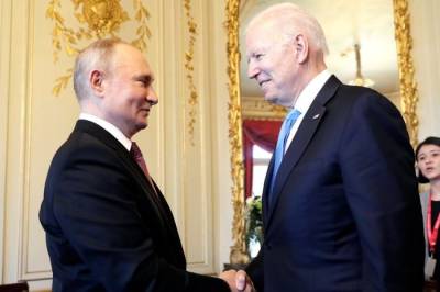 Владимир Путин - Джо Байден - Экономист рассказал, что будет с рублем после встречи президентов - infox.ru