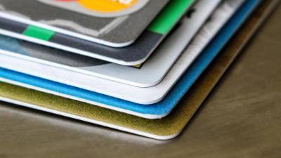 Карточный перебор: каждый второй оформляет кредитки на всякий случай - smartmoney.one
