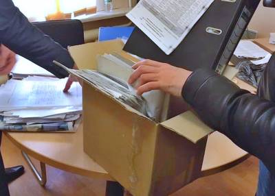 Максим Резник - У петербургского депутата Максима Резника проходят обыски - newsland.com - Санкт-Петербург