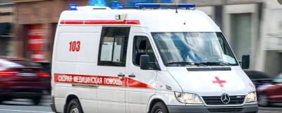 Из движущегося автобуса выпала 84-летняя жительница Новосибирска - runews24.ru - Новосибирск - район Заельцовский