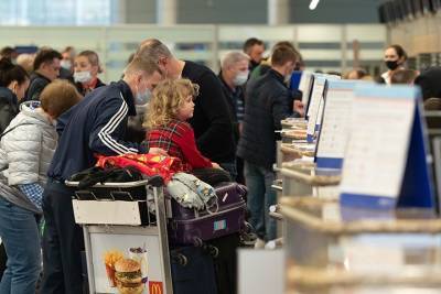Более 40 рейсов задержали и отменили в аэропортах столицы - vm.ru