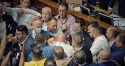 Никита Потураев - В сети высмеяли потасовку в Раде между Кивой и Тищенко меткой фотожабой (ФОТО) - enovosty.com