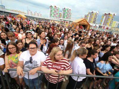 Артем Здунов - В Мордовии встречают новую волну коронавируса массовыми гуляниями - kasparov.ru - Париж - Казань - Саранск - Камаз - республика Мордовия