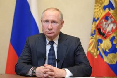 Владимир Путин - Путин наложил вето на закон о распростарнении фейков в СМИ - versia.ru