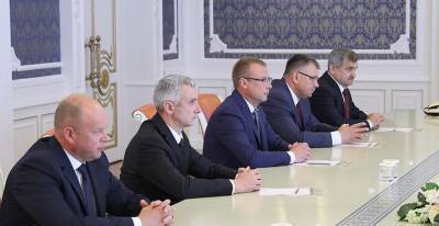 Александр Лукашенко - Внимание на дисциплину и отстающие хозяйства - Александр Лукашенко поставил задачи перед местной вертикалью - grodnonews.by - Назначения