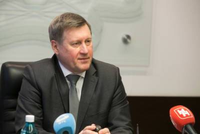 Анатолий Локоть - Локоть призывает новосибирцев не покупать товары с уличных лотков - runews24.ru - Новосибирск