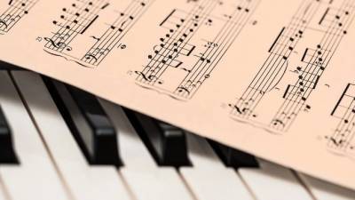 Ученые выяснили, что музыка помогает восстановить память - piter.tv