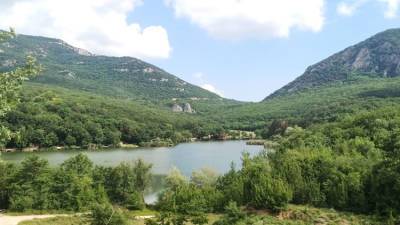 В Севастополе останавливают вылившееся озеро и латают крыши - crimea.ria.ru - Крым - Севастополь