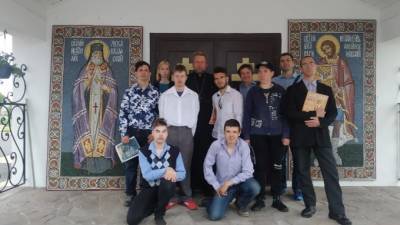 Александр Невский - Воспитанники социального центра подарили мозаичные иконы храму в Романовке - piter.tv - р-н Всеволожский - Ленобласть