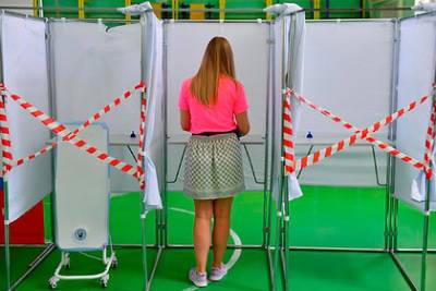 Анна Попова - Роспотребнадзор посоветовал вакцинироваться всем участникам выборов в Госдуму - lenta.ru - Москва - Санкт-Петербург - Московская обл.
