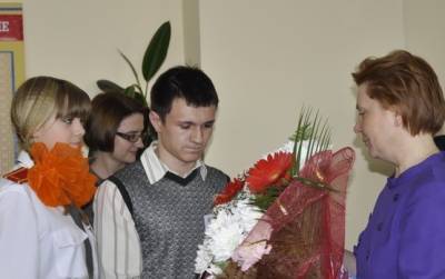 Эксперты подсчитали, сколько родители потратят на выпускной в ХМАО - znak.com - Сургут - Югра