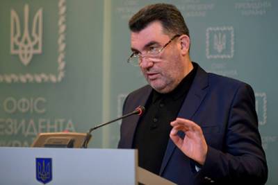 Алексей Данилов - Украина назвала ДНР и ЛНР концлагерем - lenta.ru - Луганская обл. - ДНР - ЛНР - Донецкая обл.