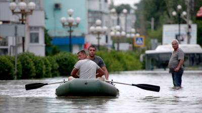 Олег Крючков - Режим ЧС из-за сильных ливней ввели еще в двух районах Крыма - vm.ru - Крым - Керчь