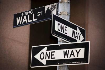 Сент-Луиса Джеймс - Уолл-стрит снизилась после «ястребиного» выступления Булларда - smartmoney.one - Reuters