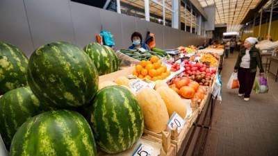 Сколько НТО в Симферополе предлагают продукцию местных производителей - crimea.ria.ru - Крым - Симферополь