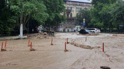 В Ялте заявили о возможной эвакуации людей из-за подтопления - gazeta.ru