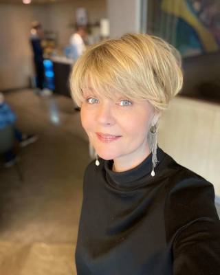Вера Алентова - Меньшова развеселила подписчиков историей об Алентовой: «Мы с папой уползали буквально на четвереньках» - actualnews.org