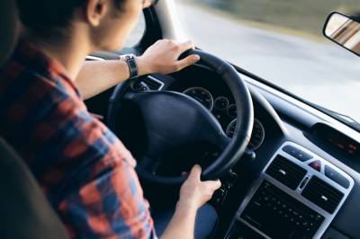 Мошенники начали массово обманывать российских водителей перед изменением правил ТО - news.vse42.ru - Россия