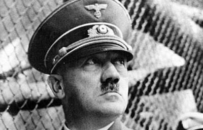 Адольф Гитлер - Георгий Жуков - В какую тюрьму Сталин посадил бы Гитлера, если бы его поймал - russian7.ru - Берлин