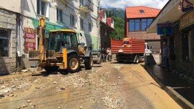 Янина Павленко - Стихия в Крыму: сносят постройки, чтобы отвести воду от жилых домов - crimea.ria.ru - Крым - Симферополь - Ялты
