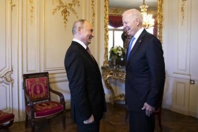 Владимир Путин - Джо Байден - CNN (США): после женевского саммита Путин хвалит Байдена, называя его профессионалом - obzor.lt