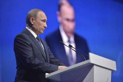Владимир Путин - На развитие среднего профессионального образования надо выделить 30 млрд руб. - Путин - smartmoney.one - Reuters