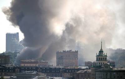 Пожар на складе пиротехники в центре Москвы не представляет угрозы для комплекса "Лужники" - tass.ru - Москва