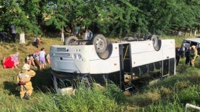 На Кубани перевернулся автобус с пассажирами — 14 постардавших - usedcars.ru - Краснодарский край - Славянск