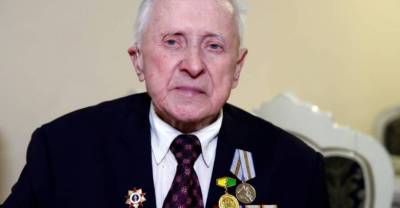 Ирина Волк - Василий Пронин - В Москве неизвестные обокрали ветерана, сидевшего рядом с Путиным на параде - reendex.ru - Москва
