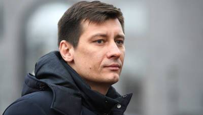 Дмитрий Гудков - Ирина Ермилова - Тетя политика Гудкова задержана по делу о неуплате долга по аренде - gazeta.ru