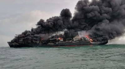Возле Шри-Ланки потушили корабль, горевший 13 дней - ru.slovoidilo.ua - Украина - Австралия - Голландия - Одесса - Сингапур - Шри Ланка