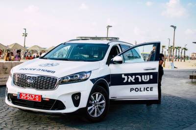 Двое полицейских ранены ножом в Гиват-Зееве - news.israelinfo.co.il