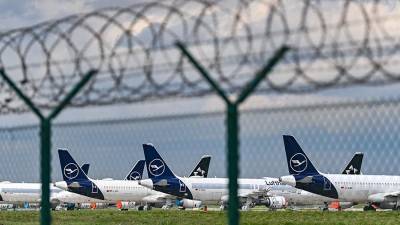 В Lufthansa объяснили отмену рейсов в Санкт-Петербург и Москву - iz.ru - Москва - Санкт-Петербург