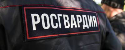 На Колыме возбудили уголовное дело в отношении мужчины, укусившего росгвардейца - runews24.ru - Магаданская обл.