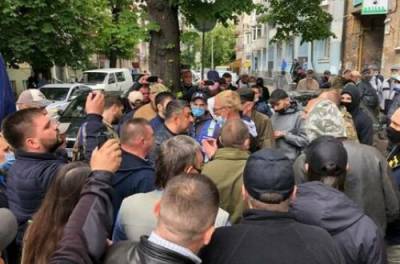 Олег Тягнибок - Активисты потребовали от "Свободы" исключить из партии Мирошниченко и вот почему - from-ua.com