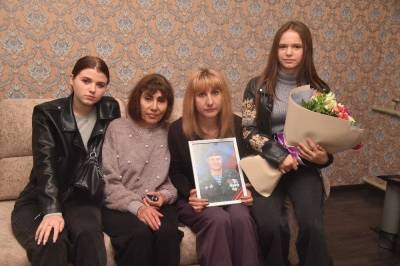 Денис Пушилин - Пушилин вручил ключи от дома семье погибшего Героя ДНР - politnavigator.net - Украина - ДНР - Донбасс