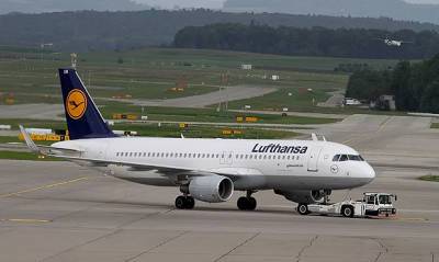 Авиакомпания Lufthansa отменила несколько рейсов из Москвы и Петербурга - og.ru - Москва - Санкт-Петербург - Берлин