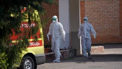 Владимир Путин - Михаил Мурашко - В России выявили 8 832 новых случая COVID-19 за сутки - iz.ru