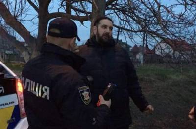 «На колени поставлю и пулю в лоб»: полиция задержала буйного священника МП. ВИДЕО - from-ua.com - Москва