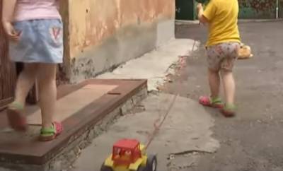 Дети рассказали о жизни на прифронтовом Донбассе, видео: "Снаряды летают над головой" - politeka.net - Донбасс